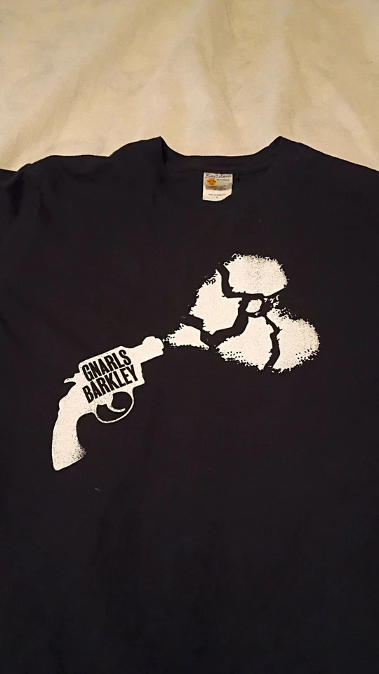 Camiseta negra gráfica Gnarls Barkley L Bay Island Foto 1 de 4