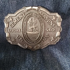 Fibbia per cintura vintage CEMENT MASONS Union Local 502 Chicago ~19 - Foto 1 di 4