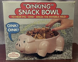 Vintage 1996 Oinking Pig Snack Bowl Pink Motion Activated Fun-Damental Too w/Box - Bild 1 von 20