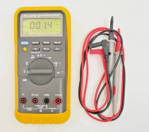 Fluke 83 Multimeter w/ Probe - Picture 1 of 17