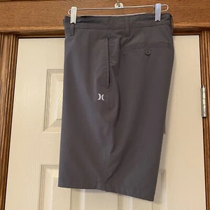 Pantalones cortos grises Hurley para hombre talla 34 frente plano 8 % elásticos - Imagen 1 de 7