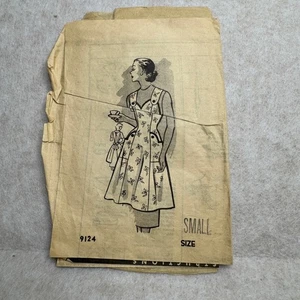 Vintage Sewing Pattern 9124 50's 60's Apron tie back dress style Size Small - Picture 1 of 3
