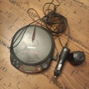 Sony CD Walkman D-NE518CK Atrac3Plus Lettore CD-R/W Mp3 pronto per l'auto ~TESTATO~ R1 - Foto 1 di 4
