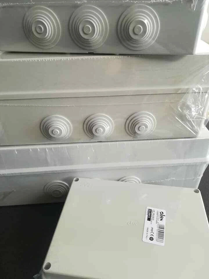 OLAN, MARLANVIL O FAEG CASSETTA DERIVAZIONE SCATOLA STAGNO IP55 CON FORI PASSACAVO