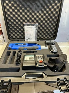 Ali Express PZ1550 Battery Powered Hydraulic Crimper Tool w/Case, 2 batteries - Picture 1 of 11