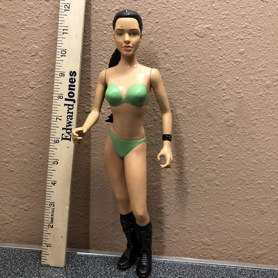 Lara Croft Tomb Raider Action Figure 11" Tall 2001 Paramount Pictures Playmates - Image 1 of 4