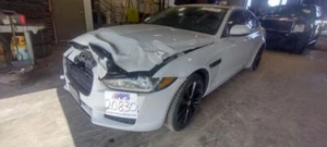 17 - 18 JAGUAR XE Radio Control Panel Only E771380 - Picture 1 of 12