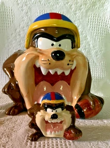 S239-Looney Tunes TASMANIAN DEVIL Cookie Jar & Bonus: Salt Shaker-Warner Bros. - Picture 1 of 17