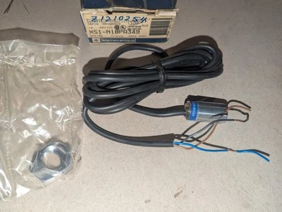 NEW TELEMECANIQUE XS1-N18PA349 PROXIMITY SWITCH - Image 1 of 4