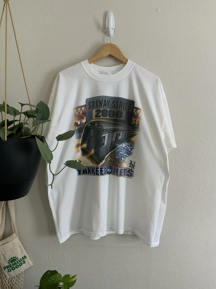 美国职棒大联盟世界系列赛地铁系列 2000 年纽约洋基队复古 T 恤尺寸 XL — 第 1/4 张图片