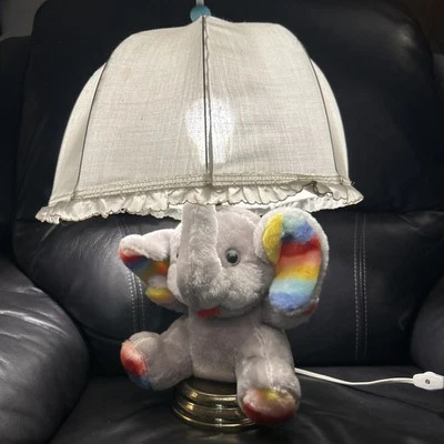 Abajur de mesa de pelúcia vintage arco-íris orgulho elefante berçário década de 1980 19" - Imagem 1 de 4