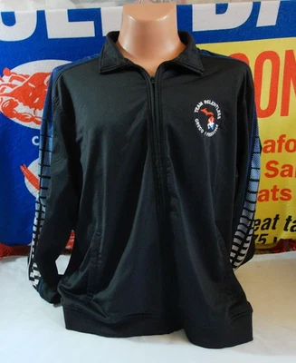 TEAM IMPLACABLE Greco Freestyle LUCHA LIBRE Chaqueta de Pista para Hombres 3XL BEDFORD MICHIGAN Foto 1 de 4