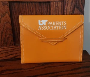 Álbum de fotos Orange Vols de la Asociación de Padres de la Universidad de Tennessee de Ut - Imagen 1 de 4