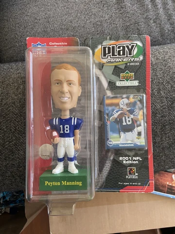 Peyton manning  bobblehead - Upper deck Cover