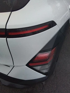 2024-25  HYUNDAI KONA DRIVER SIDE TAIL LIGHT NEW BODY STYLE  - Bild 1 von 11