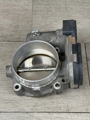 Corpo do acelerador 3.6L 11-19 Jeep Grand Cherokee 5184349AF - Imagem 1 de 4