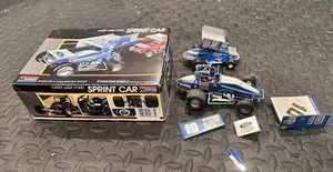 KIT MODELO COCHE SPRINT CASEY LUNA MONOGRAMA 1:24 #2775 Construido con caja + coche - Imagen 1 de 8