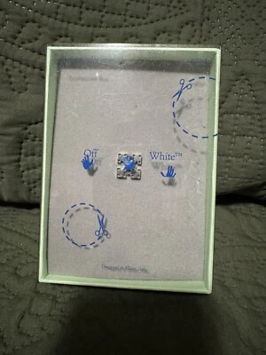 Brinco de prata off-white flecha único - Novo na caixa/novo sem etiquetas unissex - Imagem 1 de 4