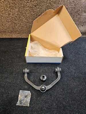 Brazo de control superior delantero izquierdo y rótula Moog RK80054 para Ford Ranger 1998-2011 Foto 1 de 4