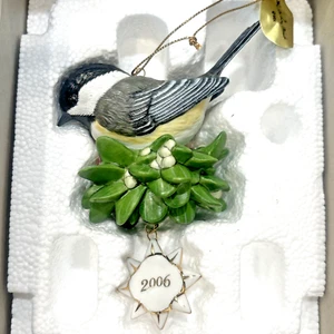 The Danbury Mint Annual Songbird Ornament: A Merry Chickadee 2006 Original Box - Picture 1 of 16