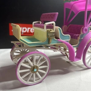 Empire 1996 - Carruaje de caballos - Fantasy Fillies Kristel con carro - Imagen 1 de 24