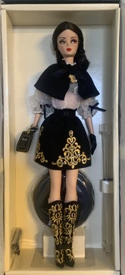DULCISSIMA SILKSTONE BARBIE DOLL 2013 GOLD LABEL MATTEL BCP82 NRFB - Image 1 of 4