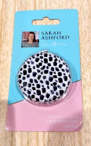 TAPE MEASURE RETRACTABLE SARAH ASHFORD WHITE/NAVY DASHES 150cm/60" SEW KNIT - Picture 1 of 2