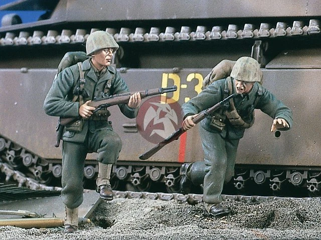 Verlinden 1/35 USMC Marines Running in Pacific War WWII (2 Figures) [Resin] 1801 - Image 1 of 1