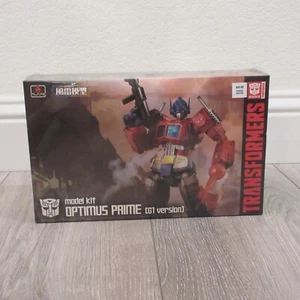 Flame Toys Transformers Optimus Prime G1 Version Model Kit New Sealed - Picture 1 of 3