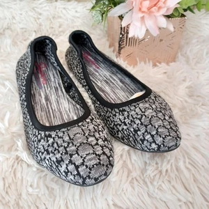 Skechers Black/White Fabric Ballerina Flats Air Cooled Memory Foam Size 9.5 - Picture 1 of 8