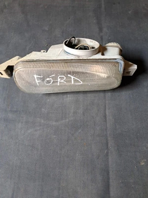 FENDINEBBIA ANTERIORE DESTRO FORD ESCORT DAL 1995 - Immagine 1 di 4