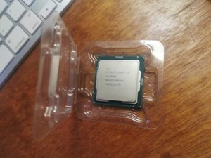 Intel Core i9-9900K 8-Core Processor 3.6GHz /5.0GHz no post - Picture 1 of 3
