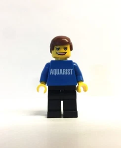 Rare authentic LEGO Aquarist Figure 2011 Sydney Aquarium give away - Picture 1 of 3