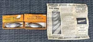 VINTAGE JOHNSON'S NO. 2 und 3 VERSILBERTE MINNOW IN BOX GEBRAUCHTER ANGELKÖDER - Bild 1 von 5