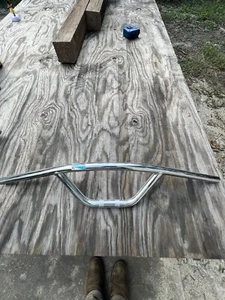 Wald Lenker 26" mit Cafe' Racer & anderen Fahrrädern - Bild 1 von 6