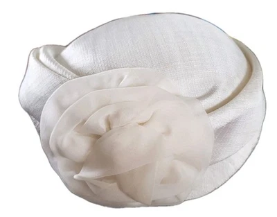 Sombrero de vestir vintage marfil pastillero para mujer Foto 1 de 4