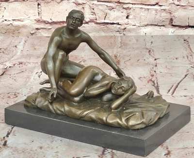 Scultura Figurativa In Bronzo Solido Di Uomini E Donne Erotica Nuda Originale - Immagine 1 di 4
