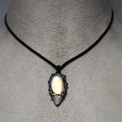 Стрела света ~ натуральный радужный лунный камень золотой вспышки макраме кристалл ожерелье - Изображение 1 из 4