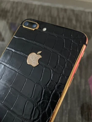 £8k Hadoro Black Apple iPhone 7 Plus 256GB Alligator Solid Gold Diamond Edition - Image 1 of 4