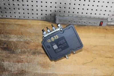 🏅 2012 - 2015 Ford  Explorer  ANTILOCK ABS PUMP BRAKE MODULE  DB53-2C405-DD  🏅 - Image 1 of 4