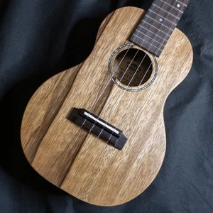 VOX VUP-33-CBL Concert Ukulele with Rechargeable Preamp, Special Price - Picture 1 of 8