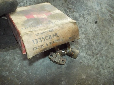 International IH 133508HC cross & bearing OLD Stock in Box Display Tractor truck - Image 1 of 2