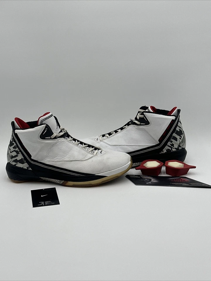Air Jordan 22 OG Blanco Rojo Universitario 2007 Talla 11 Usado 315299-161 Foto 1 de 4