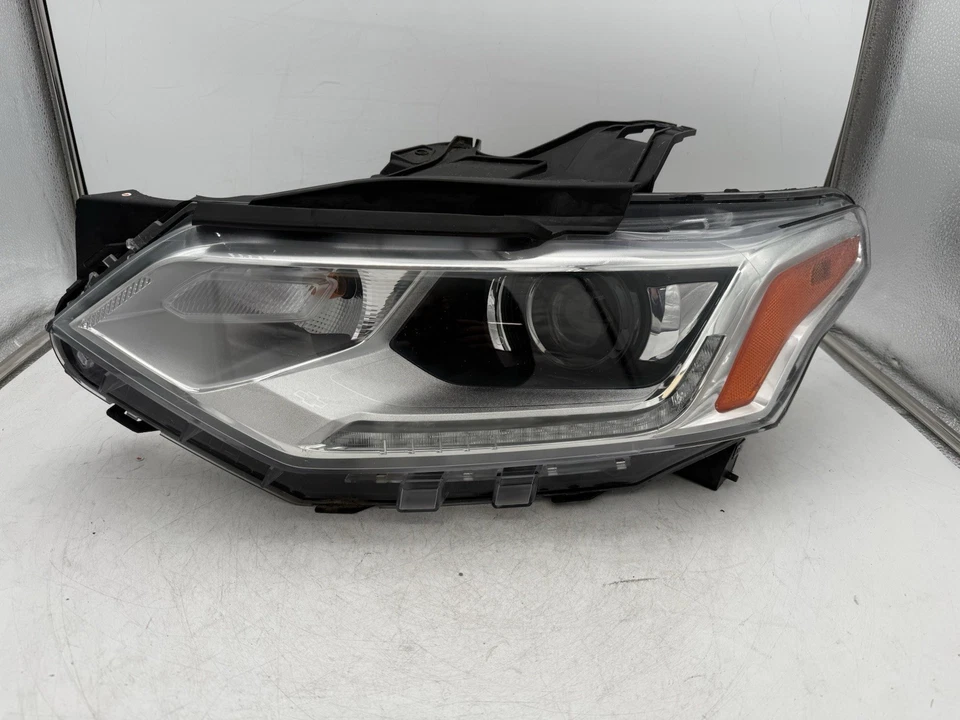 Faro conductor izquierdo Chevrolet Traverse 2018 2019 2020 2021 XENON HID OEM  Foto 1 de 4