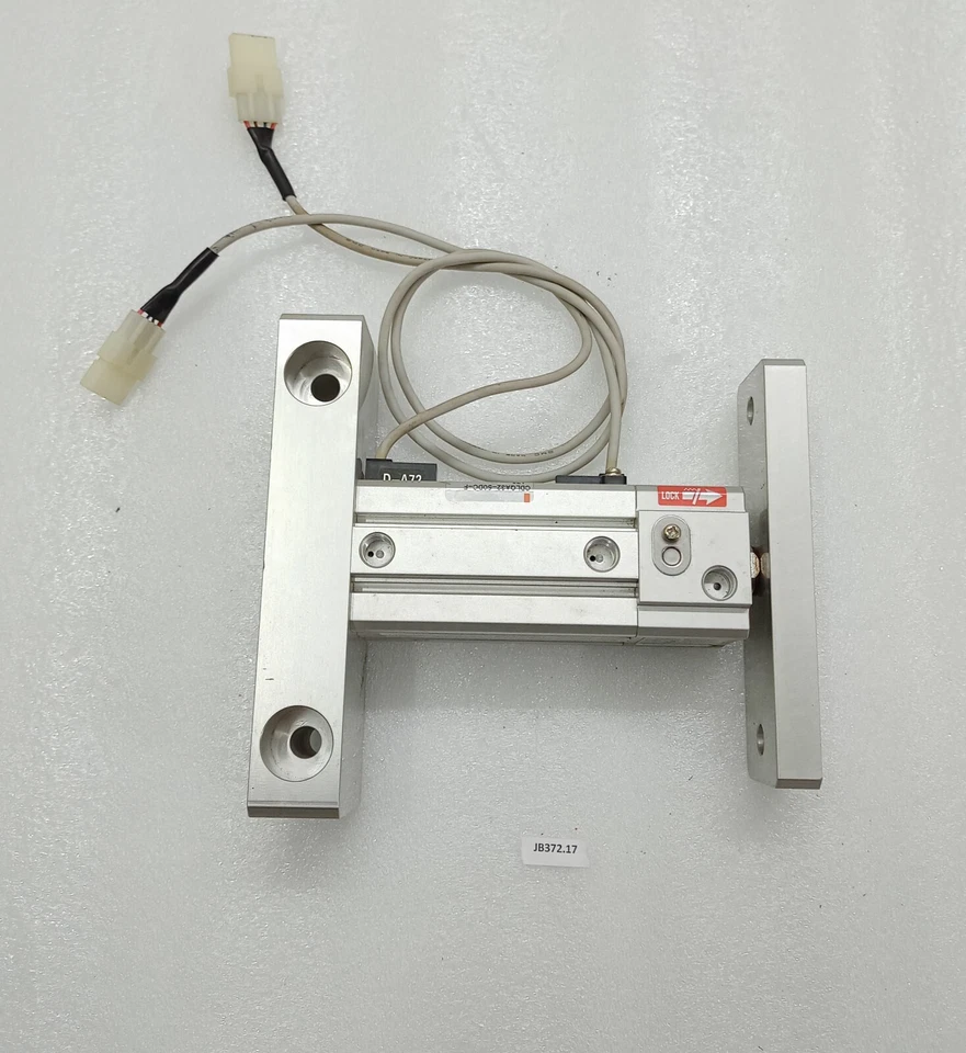 SMC CDLQA32-50DC-F-A72 - Photo 1/4