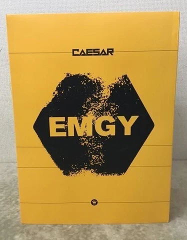 threeA 1:6 Scale Figure WORLD WAR ROBOT Caesar EMGY Cover