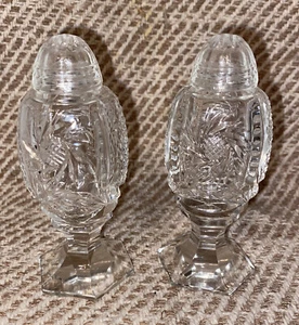 LEAD CRYSTAL 5”, STAR OF DAVID, FOOTED, PEDESTAL, SALT & PEPPER SHAKERS - Picture 1 of 7