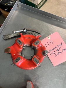 RIDGID 811A Universal Die Head  with 1''-2'' stainless steel Pipe dies - Picture 1 of 5