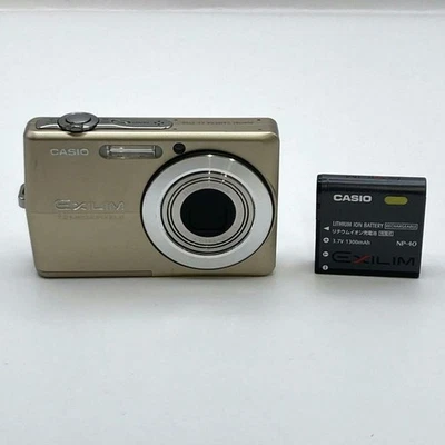 CASIO EXILIM EX-Z700 Compact Digital Camera Gold - Image 1 of 4