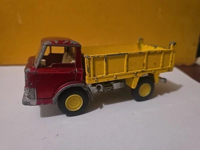 DINKY 438 FORD D800 TIPPER TRUCK Unboxed  - Image 1 of 4